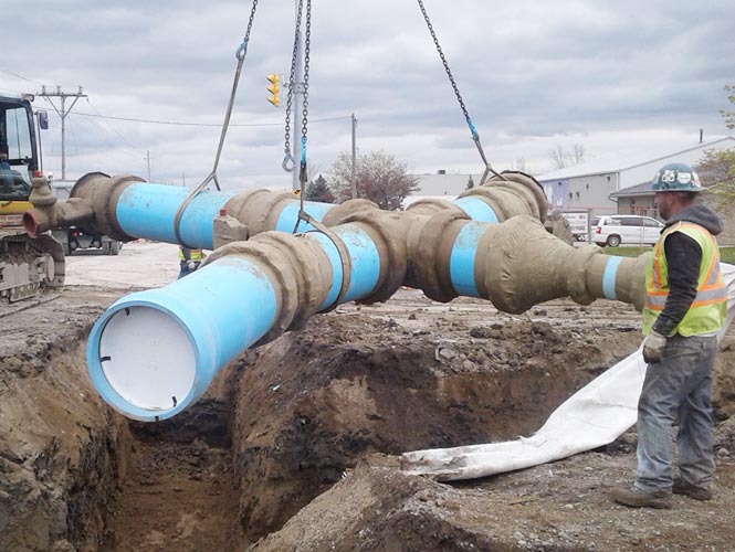 Denso LT Tape applied to wastewater pipelines in arctic temperatures